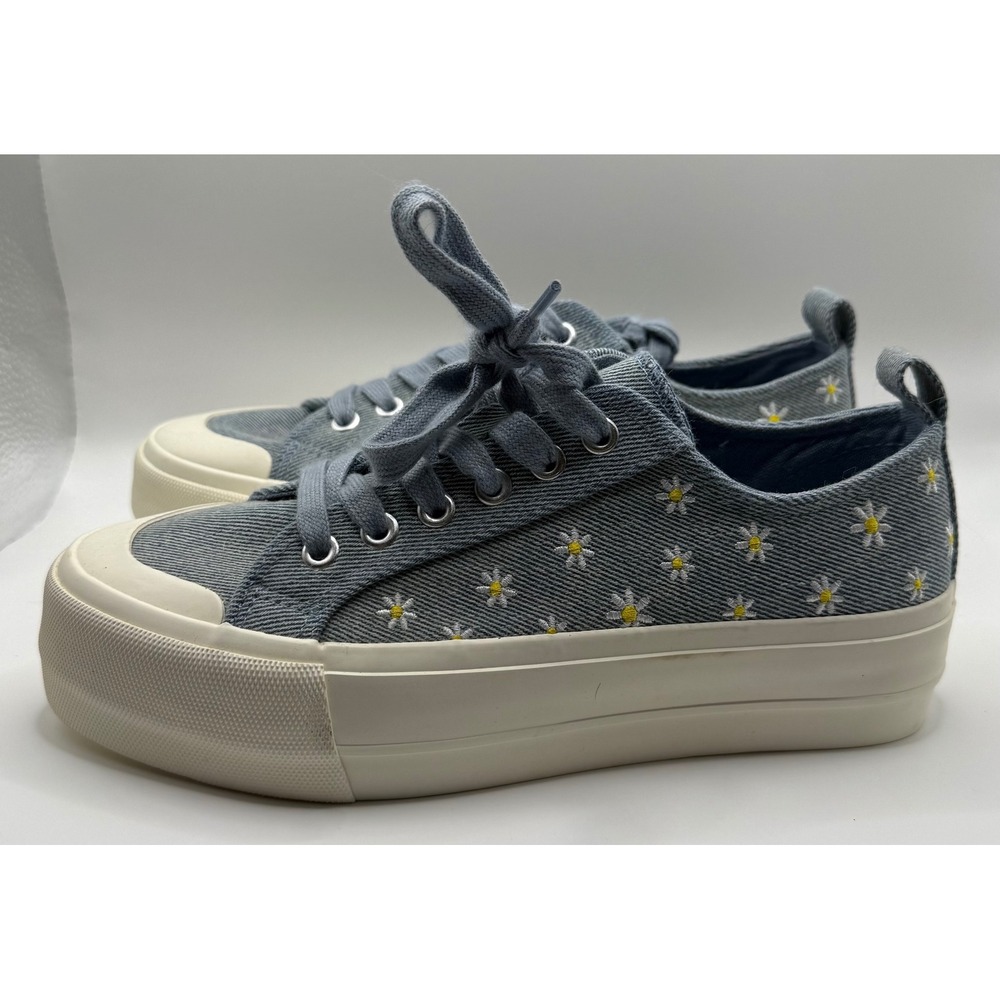 Hey Girl by Corkys Take The Lead Blue Daisy Embroidered Platform Sneakers 7